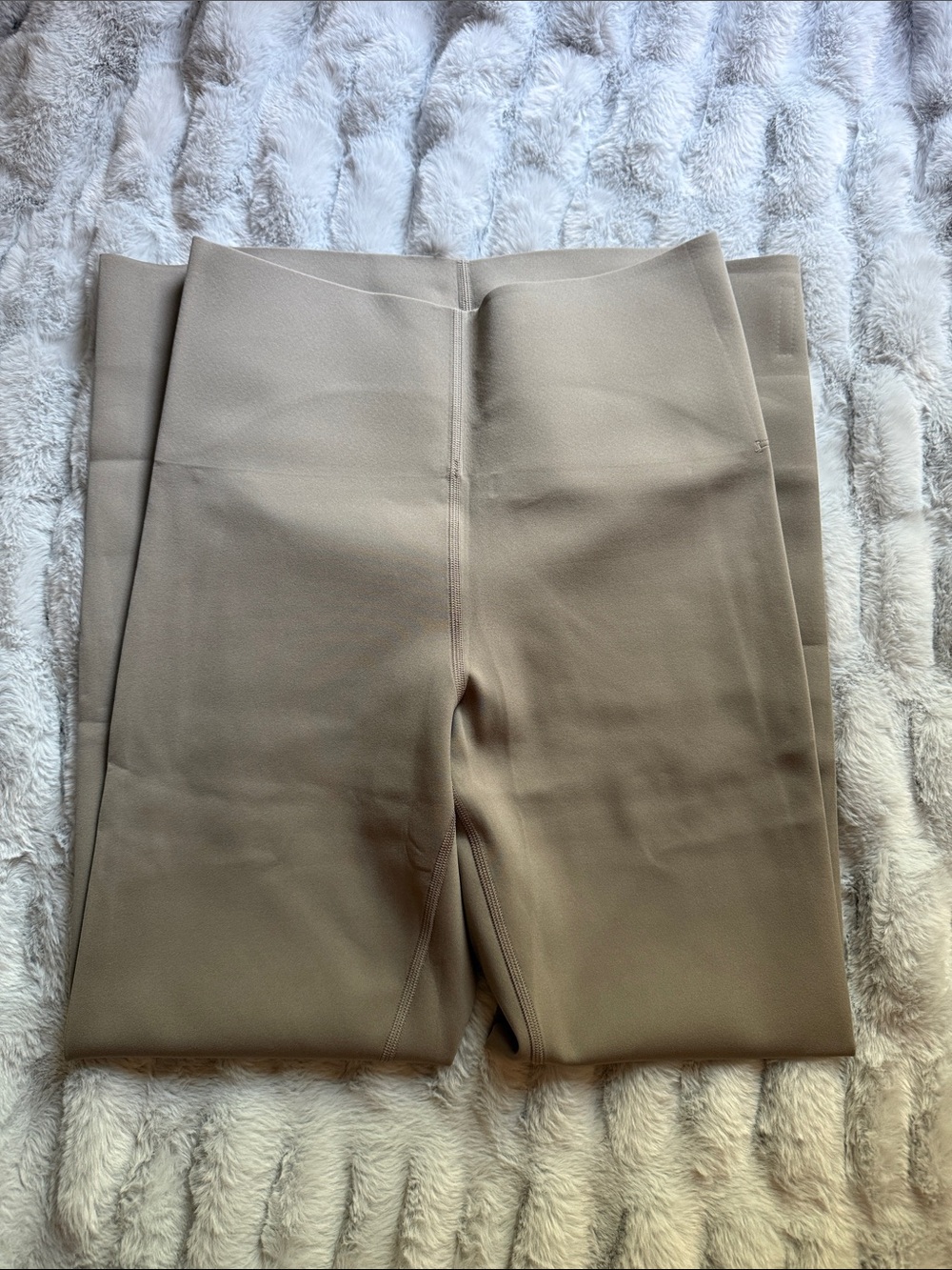 Lululemon Beige Super-High-Rise Tight 25”